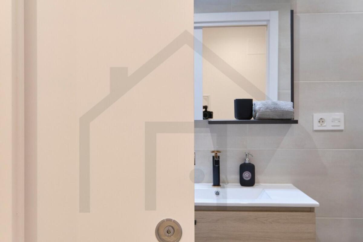 Cervantes - Apartamento A Estrenar Con Parking Gijon Bagian luar foto