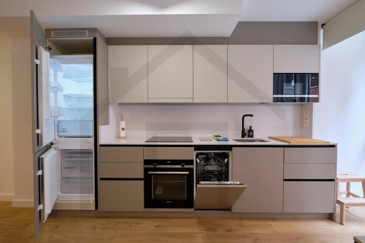 Cervantes - Apartamento A Estrenar Con Parking Gijon Bagian luar foto
