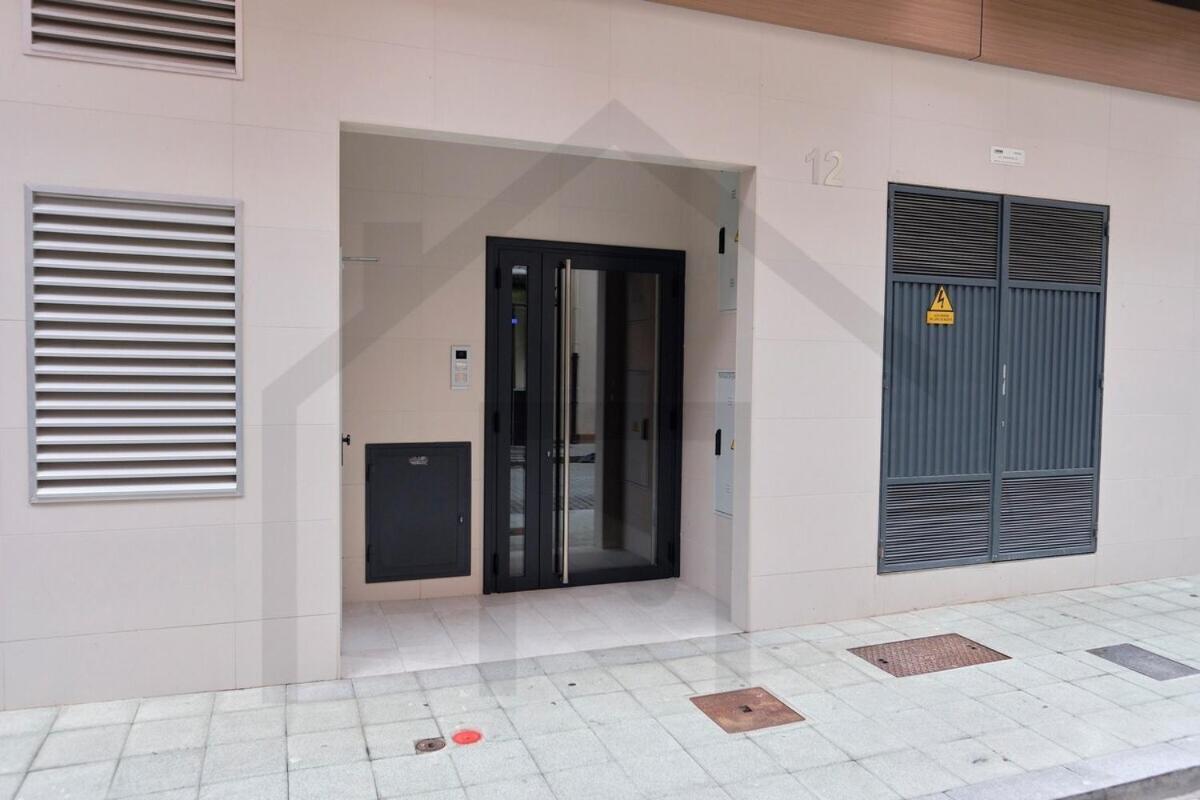 Cervantes - Apartamento A Estrenar Con Parking Gijon Bagian luar foto