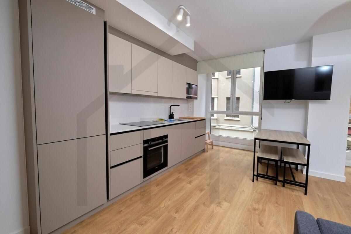 Cervantes - Apartamento A Estrenar Con Parking Gijon Bagian luar foto